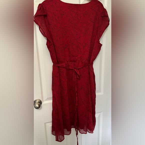 Red empire waist dress - Picture 3 of 4